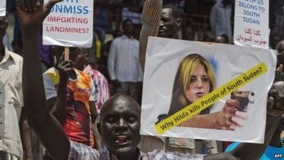Government protestors matching to UN base in Juba demanding that Ms. Johnson "must go"(photo: Mackenzie Knowles-Coursin/AFP)