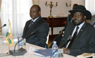 The SPLM President Salva Kiir and Pagan Amum, the former secretary general, who was detained and accused for plotting a coup against his former boss. Amum has also been accused of corruption on more than one occatiion (Photo: Flickr community)