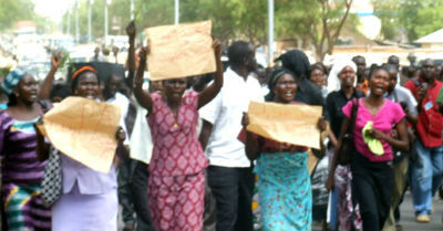 Nuer  Community In North America demonstrating on the Killing Of Bari Civilians in 2012 (via South Sudan.net)