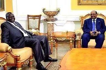 Sudanese president, Omar el Bashir meeting the South Sudan's former vice president, Dr. Riek Machar(Photo: supplied)