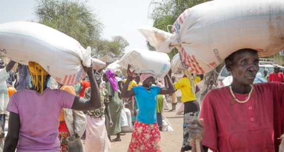 Food distribution at refugee site in Upper Nile State, South Sudan. Credit: WFP/Ahnna Gudmunds 