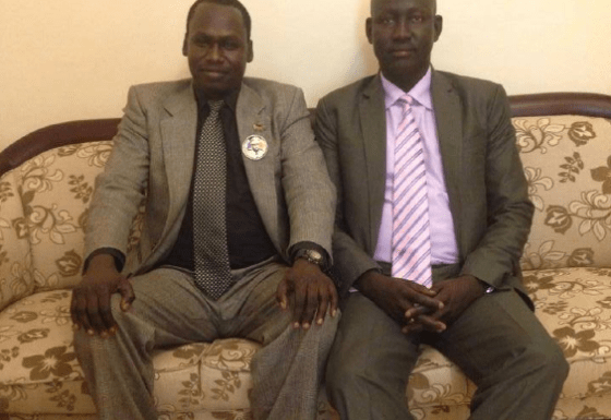 Gordon Buay Malek sits with a newly defected Brig. Gen. Lul Ruai Koang(Photo: file)