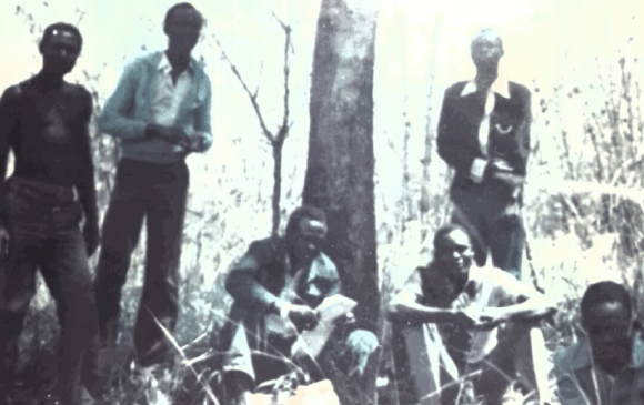 Dr. Riek Machar Teny in Bonga during the past conflict in 1984(Photo credits: Mabior Garang de Mabior/Nyamilepedia)